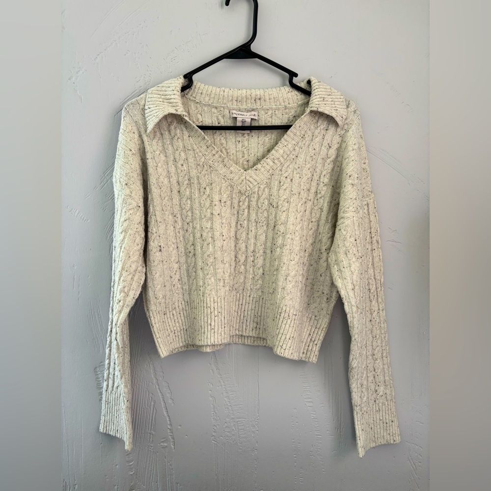 Sincerely Jules Cream V-Neck Cable Knit Sweater Cropped